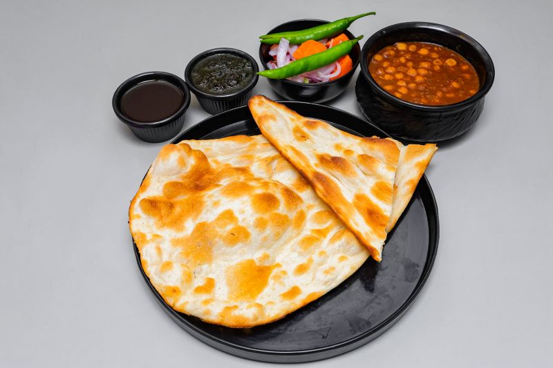 Plain Naan with Chole